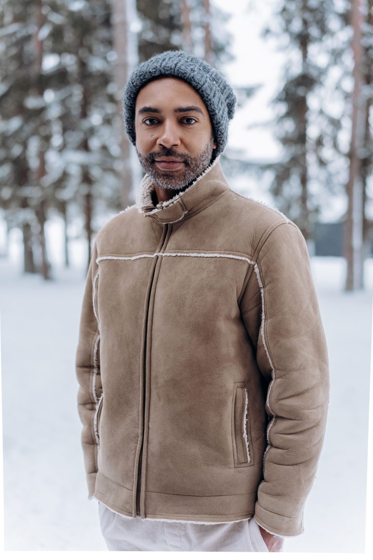 pexels-mikhail-nilov-6530608